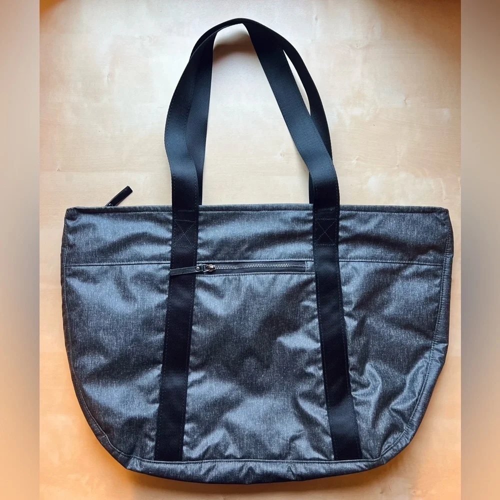 Aruna Aamina Yoga Tote in Charcoal with red lining gym bag beach bag - Picture 5 of 10